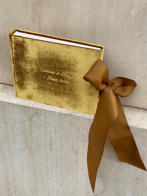 Livres d'or mariage : personnalisez vos souvenirs inoubliables